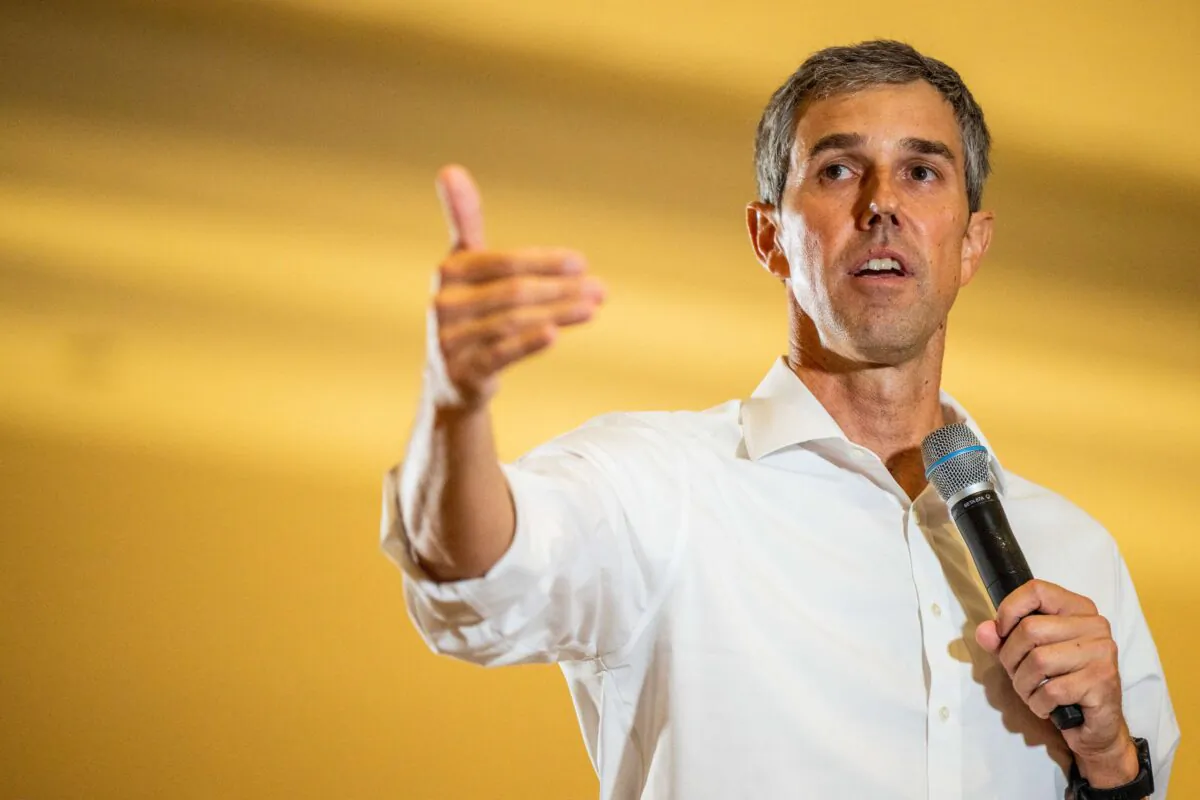 Texas Democrat gubernatorial candidate Beto O'Rourke speaks to supporters during a campaign rally in Humble, Texas, on Aug. 24, 2022. (Brandon Bell/Getty Images)