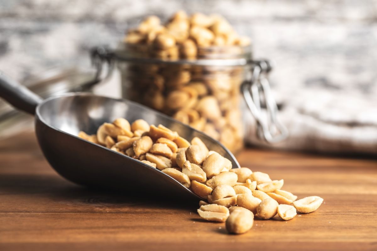Peanuts can contribute to weight loss and lower blood pressure, reducing cardiovascular disease risk. (Jiri Hera/Adobe Stock)