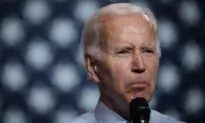 Experts Weigh In on Recession Talk’s Impact on Midterms, Biden