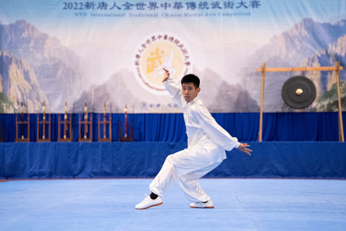 Liu Ta-yen demonstrates Five Hands Fist during NTD’s 7th International Traditional Chinese Martial Arts Competition on Aug. 28, 2022. (Larry Dye/The Epoch Times)