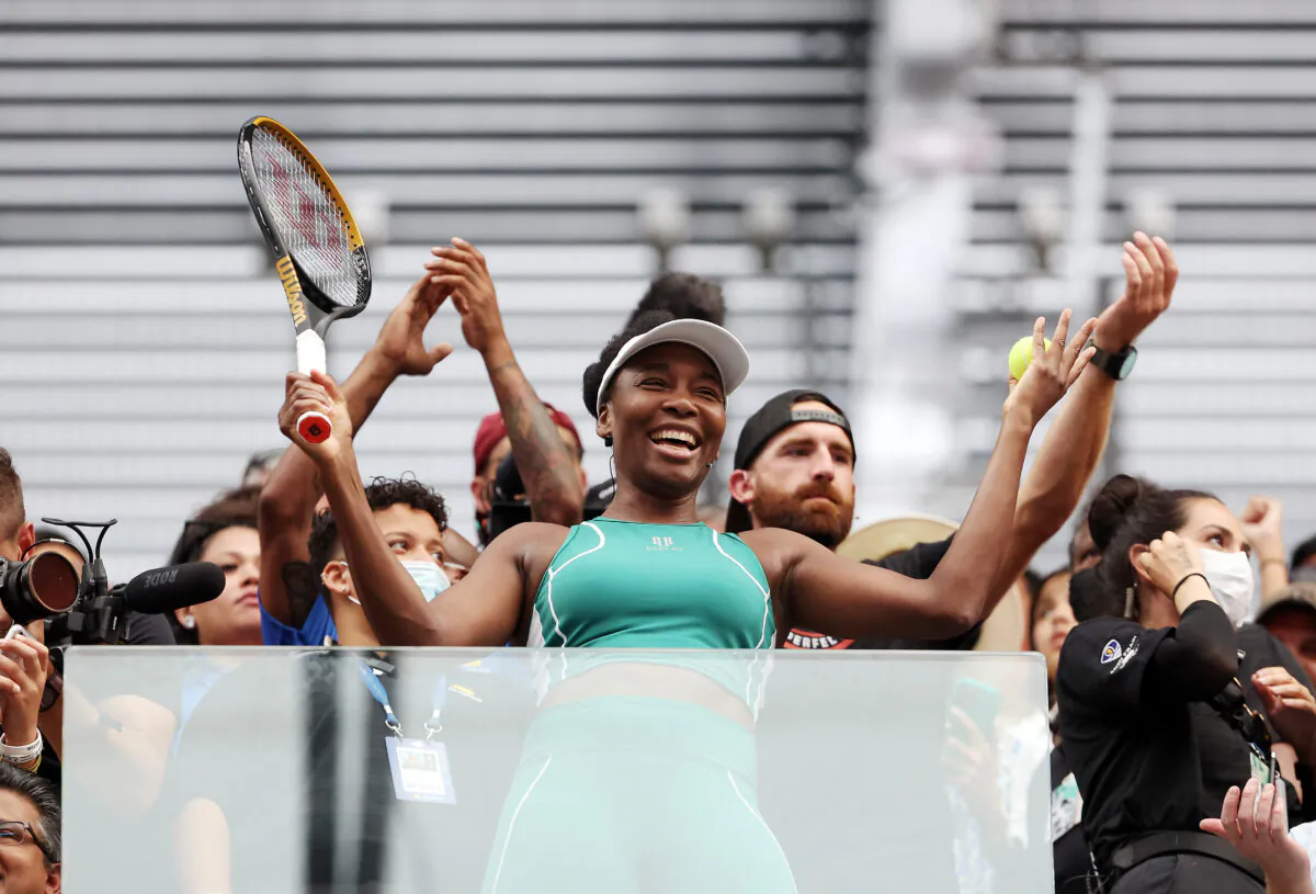 Venus Williams plays alongside members of Dude Perfect as part of Arthur Ashe Kids Day at USTA Billie Jean King National Tennis Center in New York City, August 27, 2022. (Jamie Squire/Getty Images)