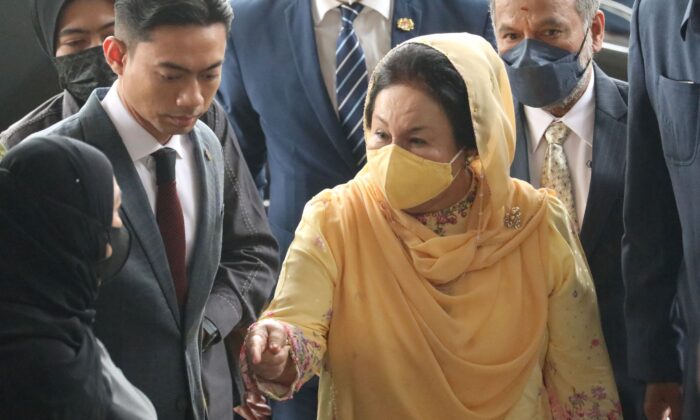 Rosmah Mansor, wife of former Malaysian Prime Minister Najib Razak, arrives at the Kuala Lumpur Court Complex to attend a verdict hearing in a corruption case against her, in Kuala Lumpur, Malaysia, on Sept. 1, 2022. (Hasnoor Hussain/Reuters)
