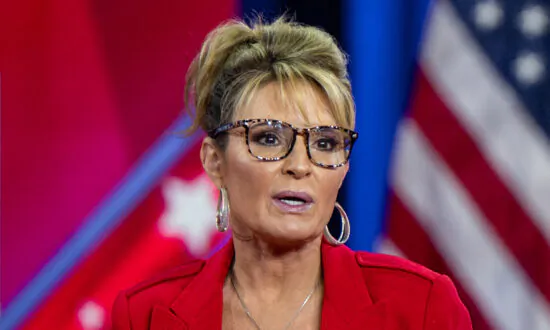 DeSantis Has ‘Decades Ahead of Him’ When He Can Be President: Sarah Palin