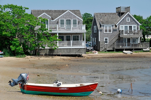Book Review: 'The Hotel Nantucket': A Sizzling Summer Treat - Vimarsana News