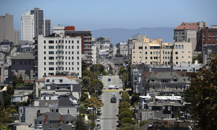 A view of homes and apartments in San Francisco on June 13, 2018. (Justin Sullivan/Getty Images)