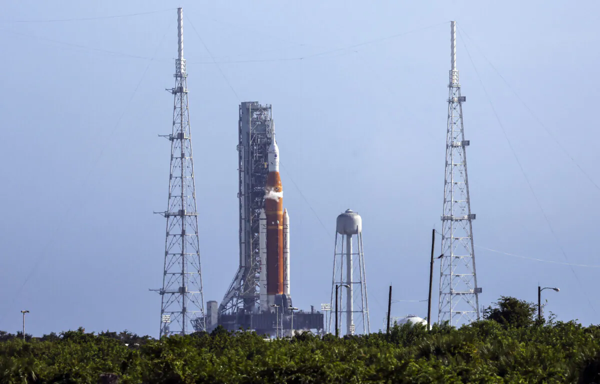 NASA's Artemis I rocket sits on launch pad 39-B at Kennedy Space Center in Cape Canaveral, Fla., on Sept. 3, 2022. (Kevin Dietsch/Getty Images)