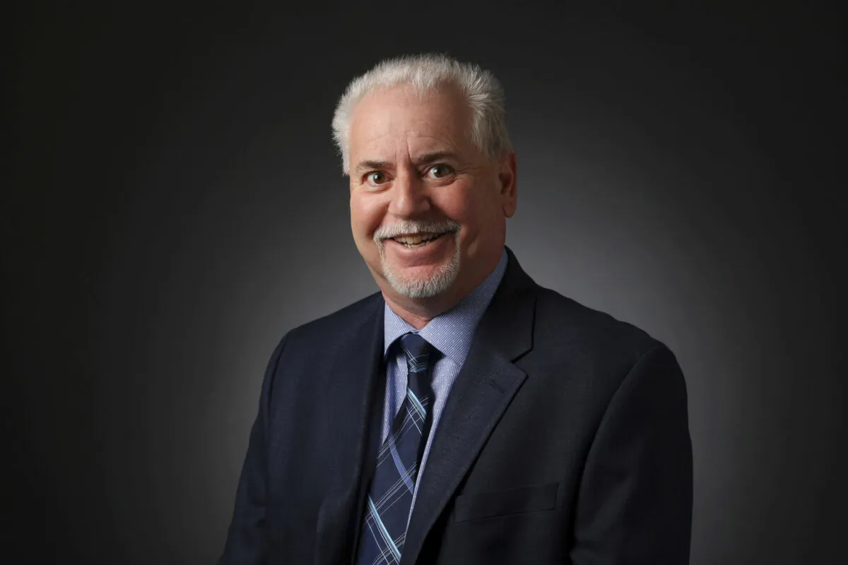 Investigative reporter Jeff German poses for a portrait at the Las Vegas Review-Journal photos studio in Las Vegas on Jan. 19, 2017. (Elizabeth Brumley/Las Vegas Review-Journal via AP)