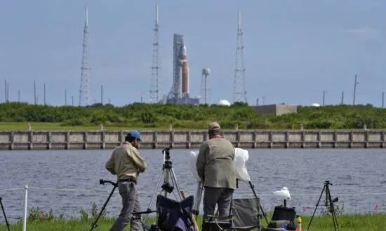 Canadian Astronaut Saint-Jacques Says Artemis 1 Delay Disappointing, but Right Call
