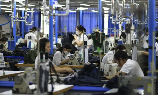 Vietnam’s Economy Grows as Businesses Exit China