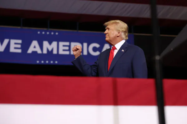 Judge Grants Trump’s Special Master Request; Activists Sue BLM Leader in Alleged Fraud Case | NTD Evening News