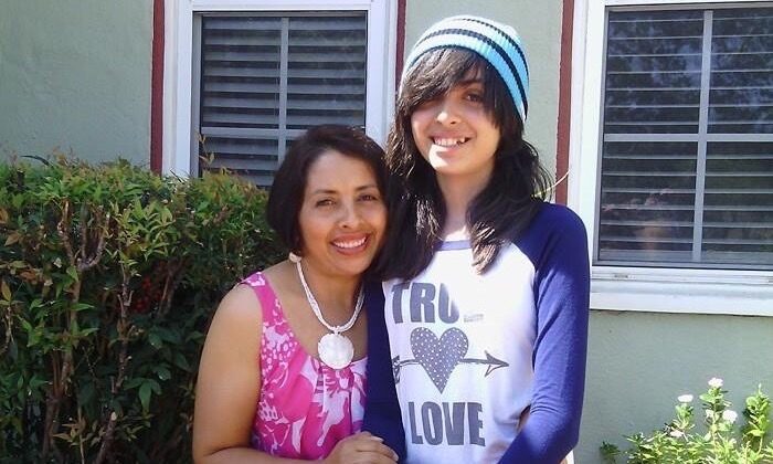 Yaeli (R) and her mother Abigail Martinez. (Courtesy of Abigail Martinez)