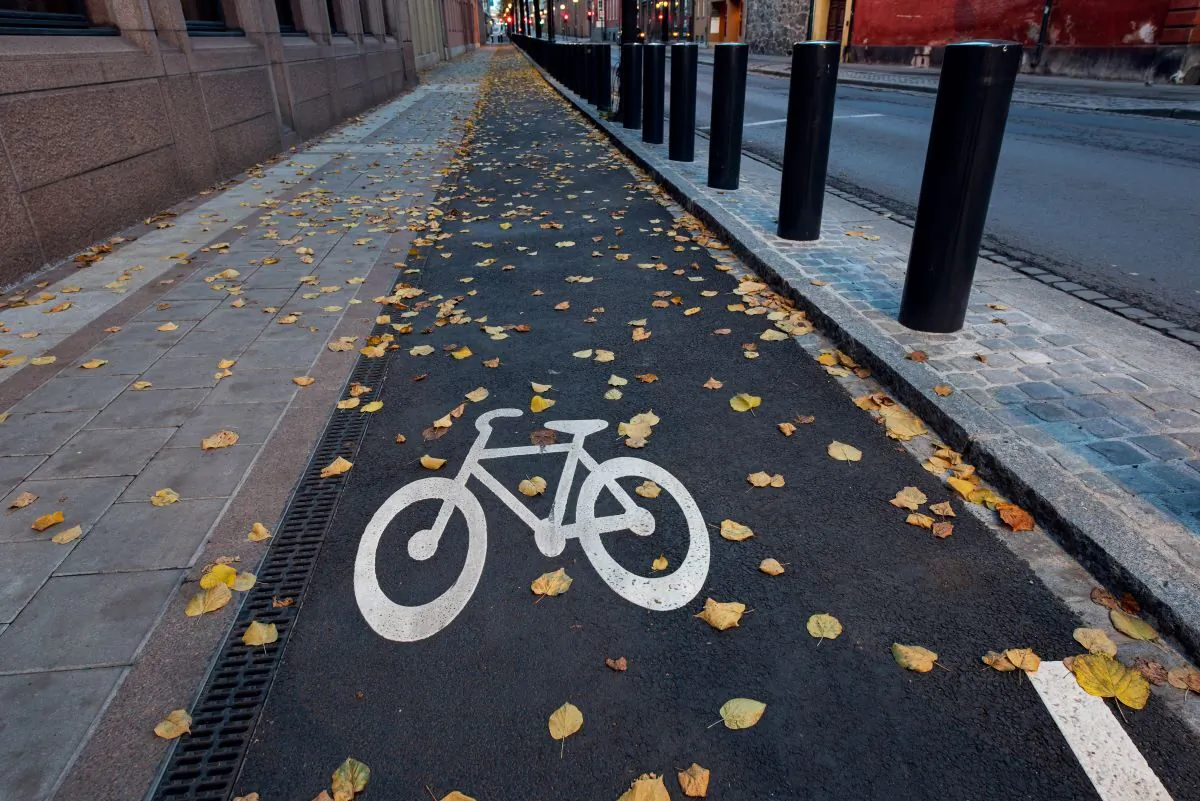 Cycling and walking tracks will feature in the NSW Future Transport Strategy, (surachetkhamsuk/
Adobe Stock)