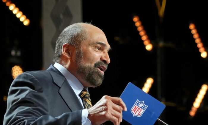 Hall of Famer Franco Harris speaks during the first round of the 2022 NFL Draft at the NFL Draft Theater in Las Vegas, on April 28, 2022. (Kirby Lee/USA TODAY Sports via Field Level Media)
