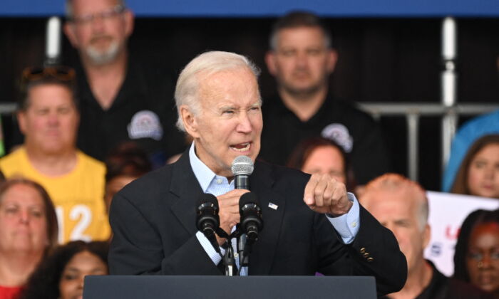 U.S. President Joe Biden speaks at the Milwaukee Area Labor Council's annual Laborfest at Henry Maier Festival Park in Wisconsin on Sept. 5, 2022. (Mandel Ngan/AFP via Getty Images)