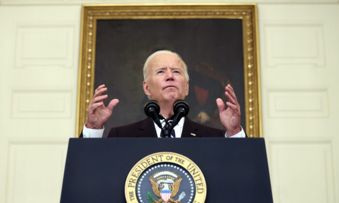 US President Joe Biden speaks about combatting the coronavirus pandemic in the State Dining Room of the White House in Washington on Sept. 9, 2021. (Kevin Dietsch/Getty Images)