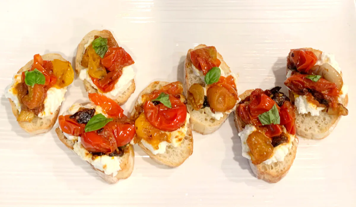 These toasts are seriously simple to prepare. (Diane Rossen Worthington/TNS)