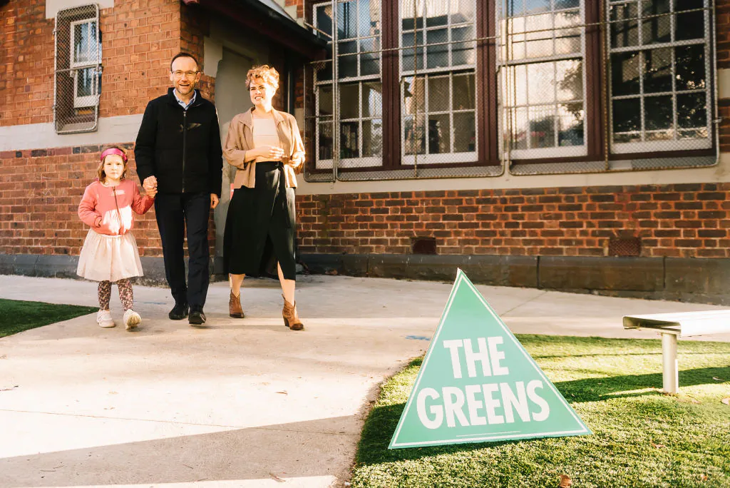 Adam Bandt, Greens Federal Member for Melbourne along with his wife and daughter in Melbourne, Australia, on May 21, 2022. (Naomi Rahim/Getty Images)