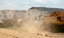 Average US Homes Selling Below Listed Price as Market Slowdown Continues