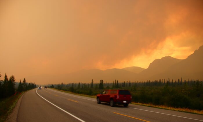 Smoke from the Chetamon Mountain wildfire in Alberta on Sept. 5, 2022. (Parks Canada)