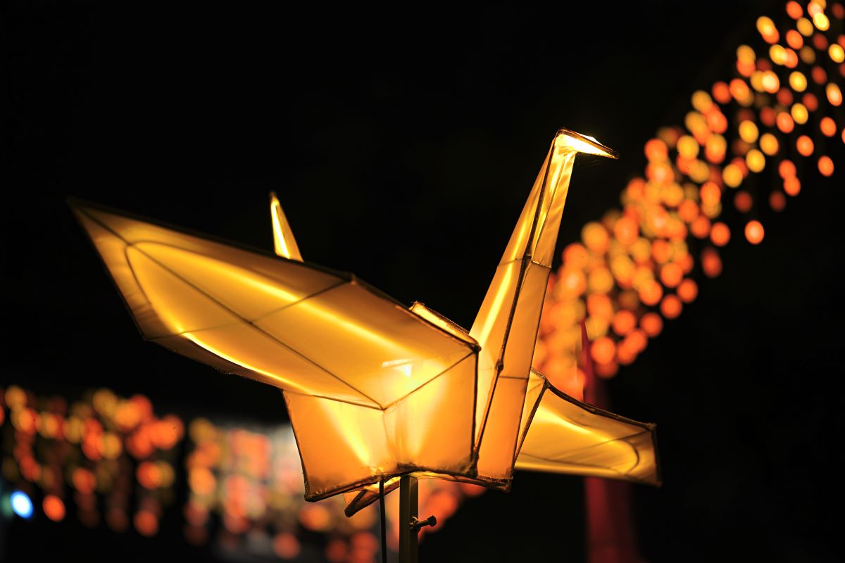 Se enciende la exhibición de linternas de mediados de otoño en el parque de Hong Kong