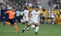 Chicharito Scores First, Last as Galaxy Draw With SKC
