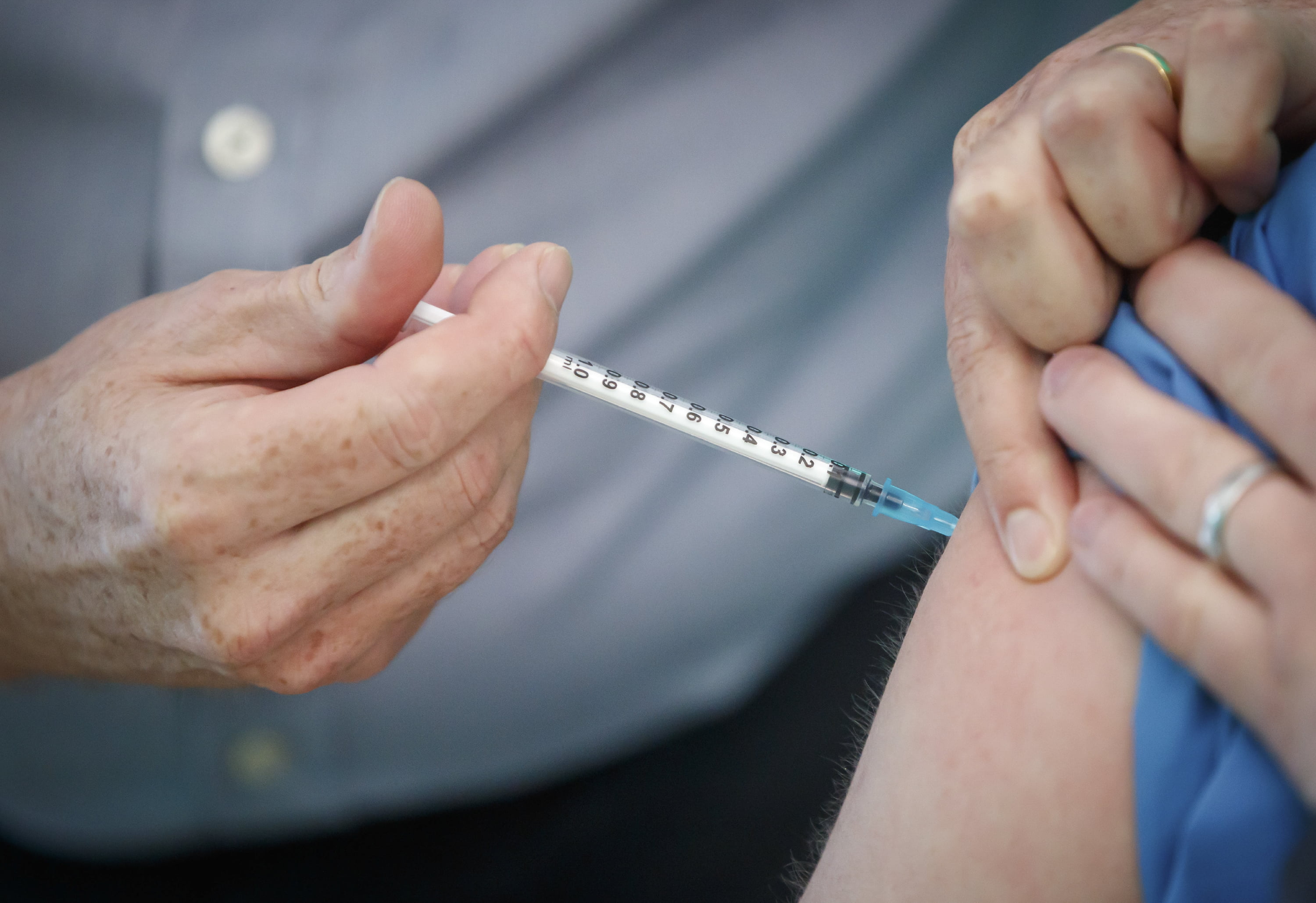 Australian Teenager 'Left Hanging' for Over a Year After Severe COVID Vaccine Side Effects - Vimarsana News