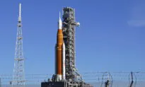 NASA Fixing Moon Rocket Leaks, Hoping for September Launch Try