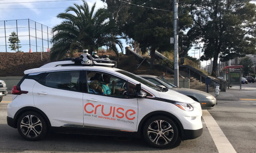 Driverless vehicles in San Francisco continue to face issues.