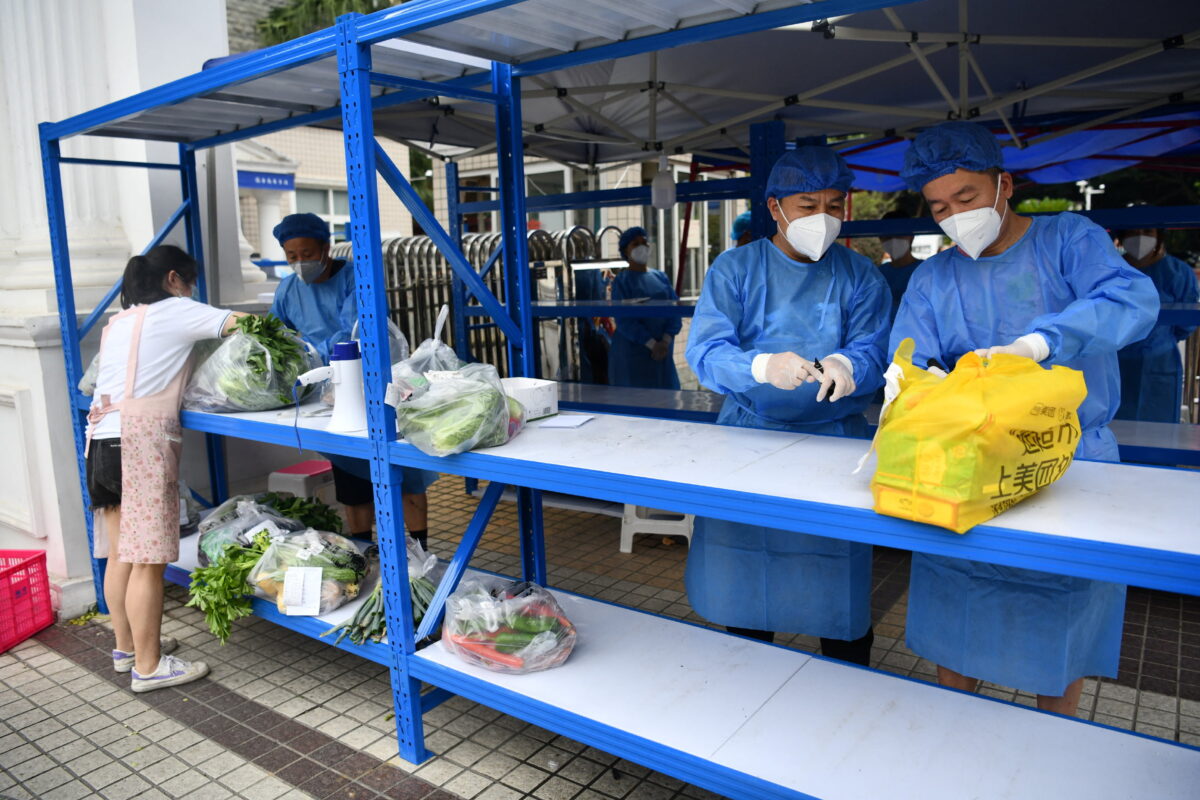 Chengdu workers