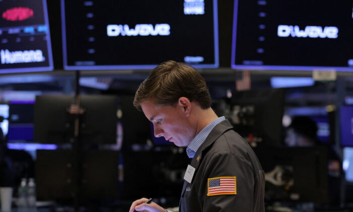 A trader works on the trading floor at the New York Stock Exchange (NYSE) in New York City, N.Y, on Aug. 8, 2022. (Andrew Kelly/Reuters)