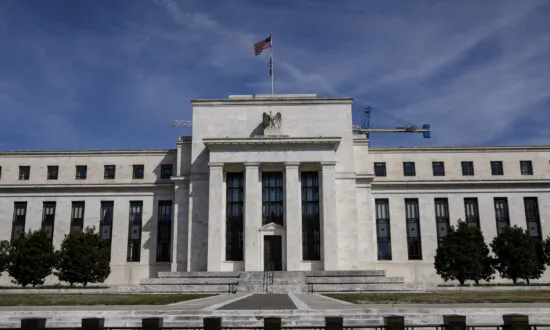 Inflation Is Eroding American Workers’ Wages: Federal Reserve