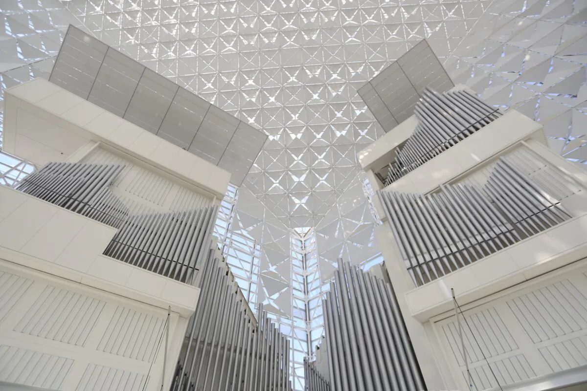 The restored Hazel Wright Organ in the Christ Cathedral, or known as the Crystal Cathedral, in Garden Grove, Calif. (Challenge Roddie/Roman Catholic Diocese of Orange)