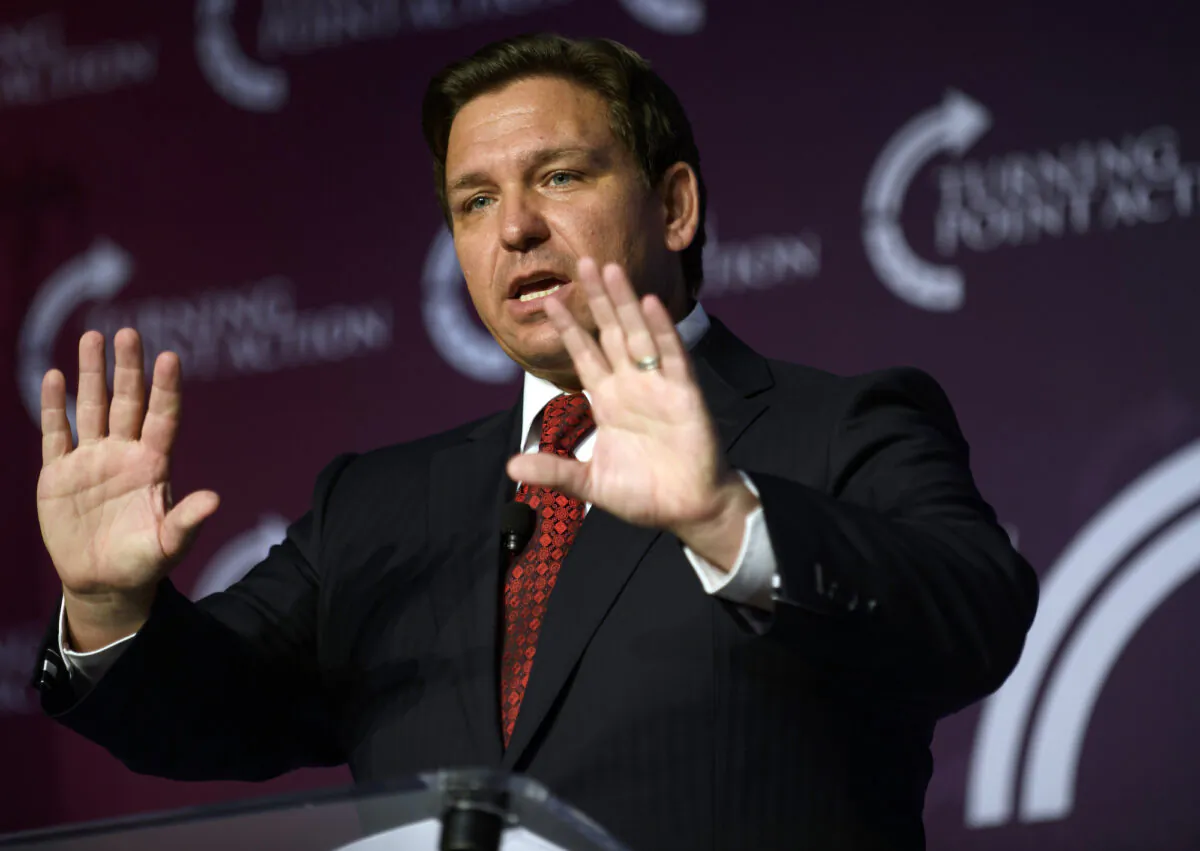 Florida Gov. Ron DeSantis speaks at an event in Pittsburgh, Pa., on Aug. 19, 2022. (Jeff Swensen/Getty Images)