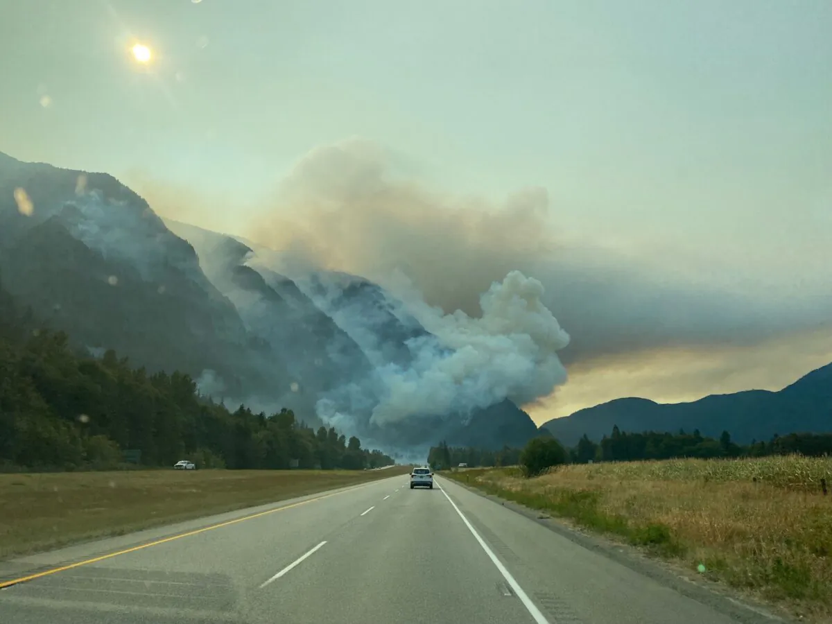 Smoke from the Flood Falls wildfire drifts across Highway 1 near Hope, B.C., on Sept. 10, 2022. (BC Wildfire Service)
