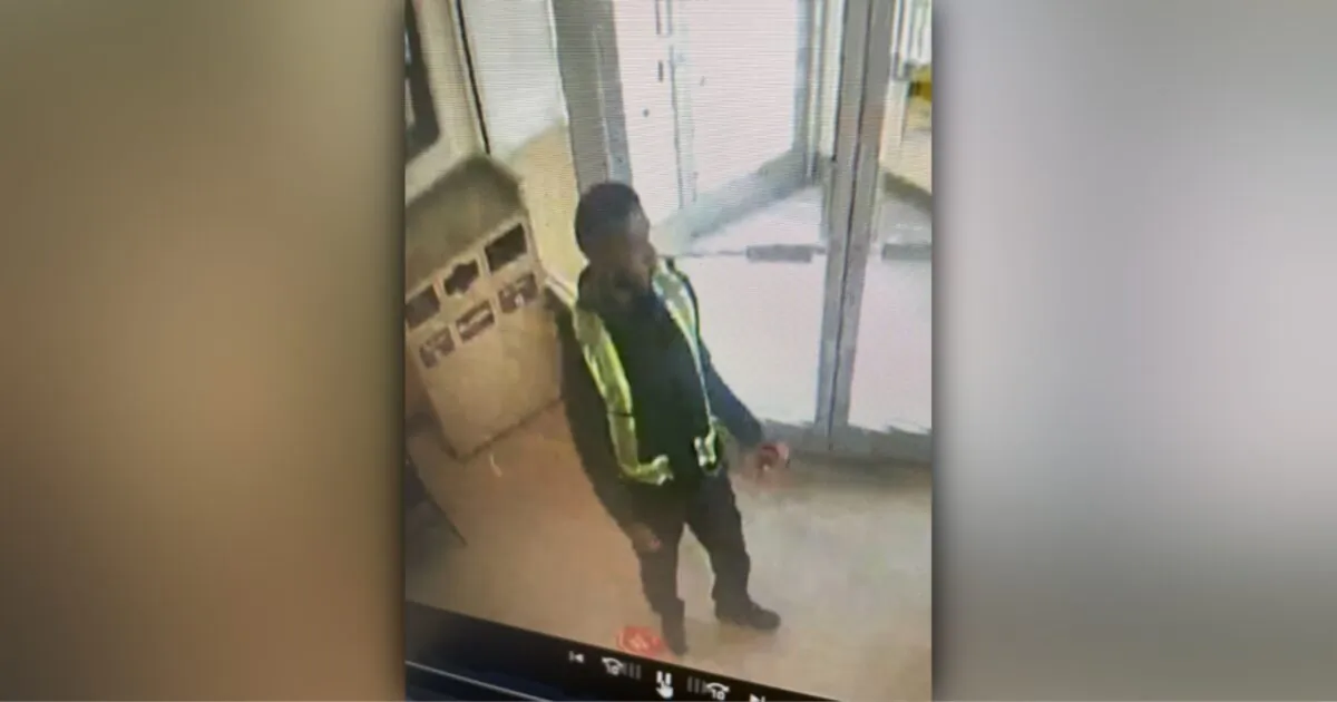 A photo of a suspect in two separate shootings in Mississauga and Milton, Ont., on Sept. 12, 2022. (Peel regional Police)