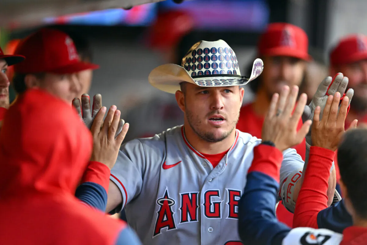 Mike Trout (27) of the Los Angeles Angels celebrates his two-run home run in the fifth inning against the Cleveland Guardians at Progressive Field  in Cleveland, Sept. 12, 2022. (Jason Miller/Getty Images)