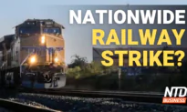 Labor Chief Hosts Talks With Unions, Railroads; National Debt Closes In on $31 Trillion | NTD Business