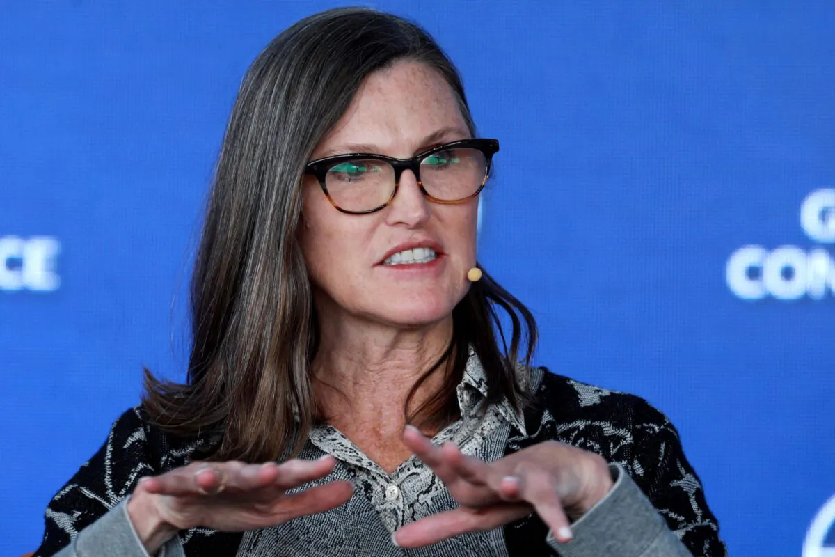 Cathie Wood, founder, CEO, and CIO of ARK Invest, speaks at the 2022 Milken Institute Global Conference in Beverly Hills, Calif., on May 2, 2022. (David Swanson/Reuters)