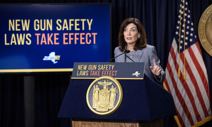 New York Gov. Kathy Hochul announces new concealed carry rules at a press conference on Aug. 31, 2022. (Ed Jones/AFP via Getty Images)