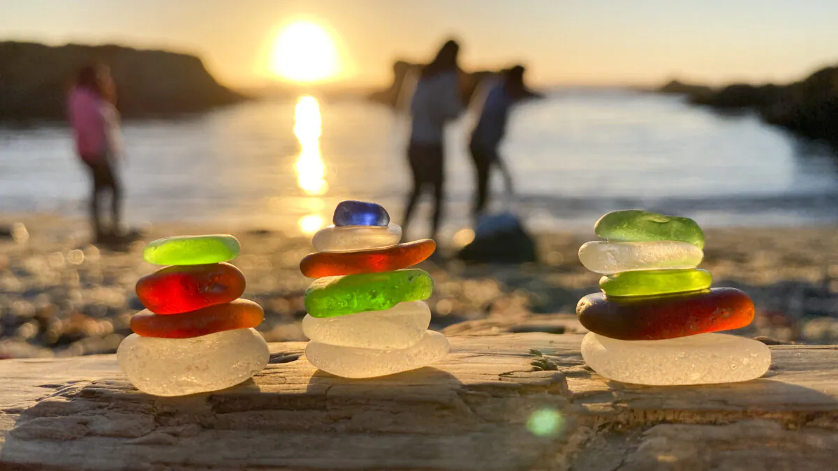 Sunset at Glass Beach in Fort Bragg, Calif., on Sept. 3, 2022. (Ilene Eng/NTD)