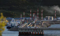 Oil Rises 2 Percent on Supply Concerns, Expectations for Fuel Switching