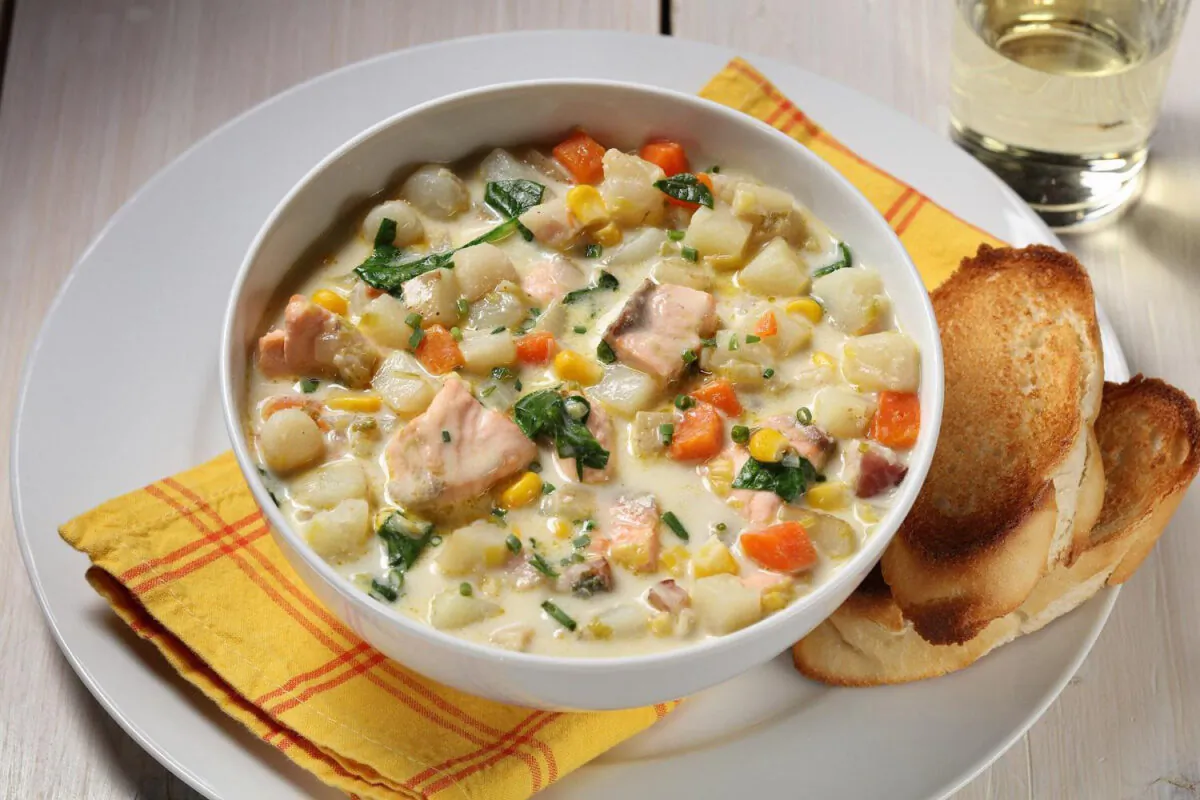 Creamy Fish Chowder with Bacon, Corn and Spinach (Abel Uribe / Chicago Tribune; Mark Graham / food styling)