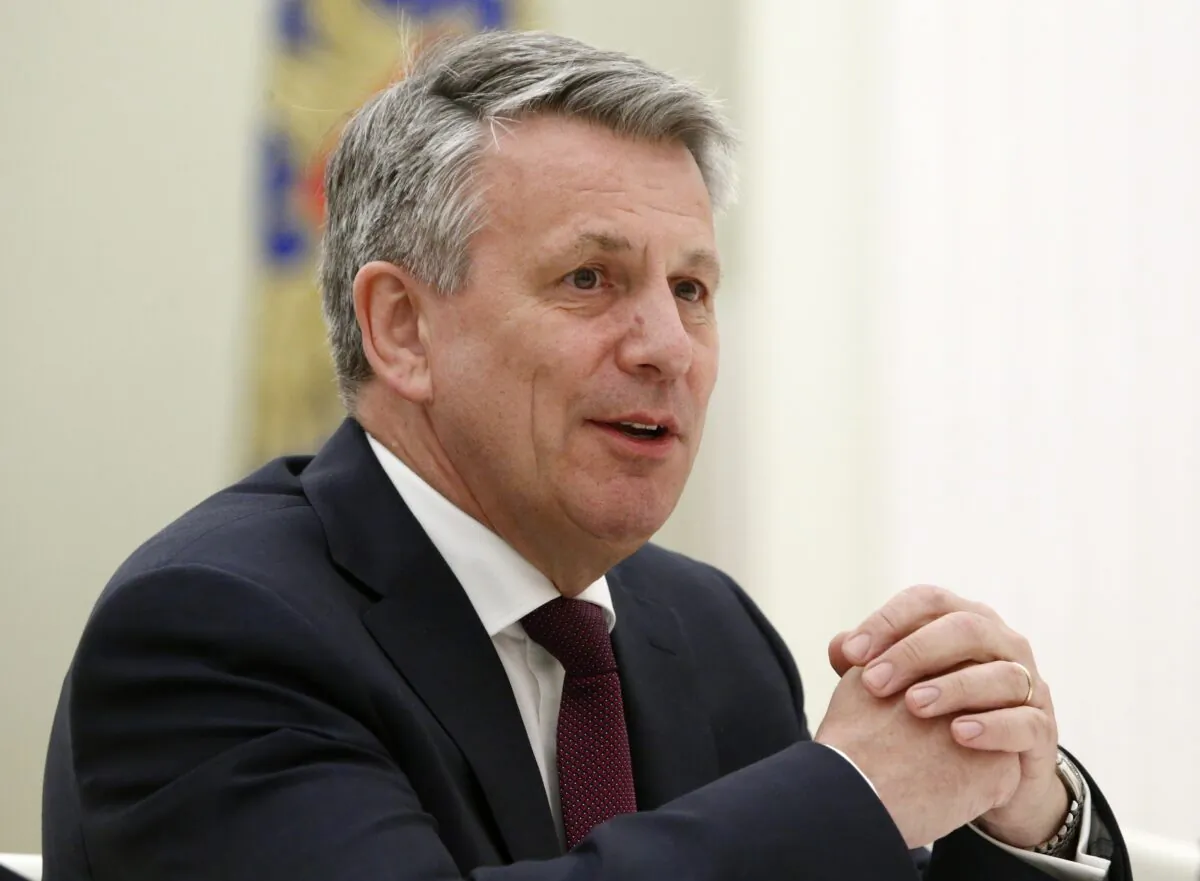 CEO of Royal Dutch Shell Ben van Beurden speaks at a meeting with Russian President Vladimir Putin in Moscow on June 21, 2017. (Sergei Karpukhin/Pool Photo via AP)