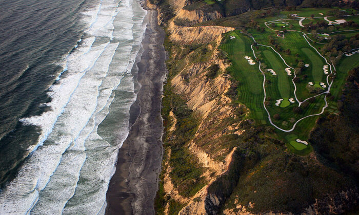 A general view of the Torrey Pines South Golf Course, site of the 2008 U.S. Open in La Jolla, Calif., on March 16, 2008. (Donald Miralle/Getty Images)