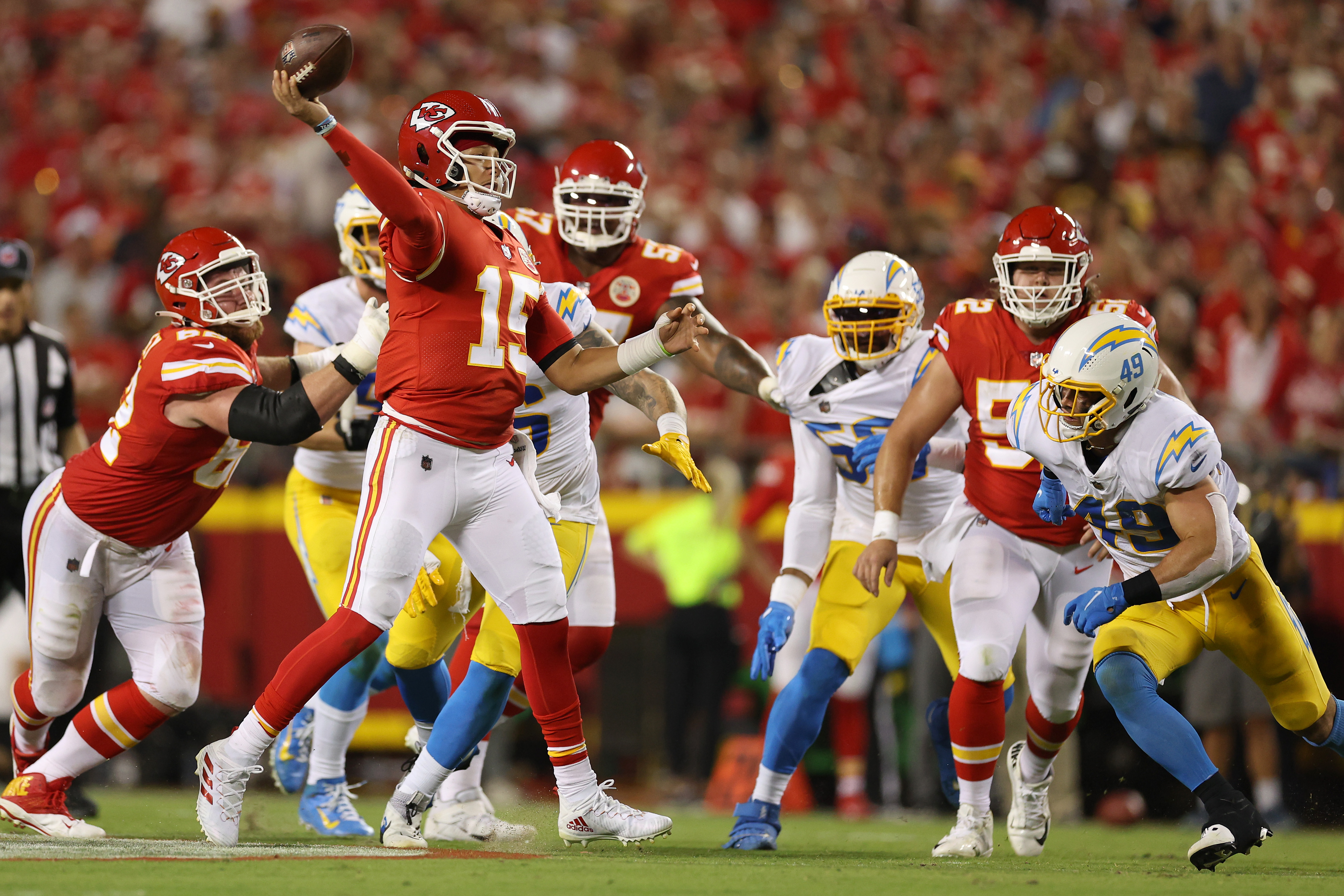 Chiefs vs Chargers score: Chiefs defeat Chargers 27-24 on Thursday