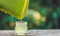 9 Reasons to Drink Aloe Vera Juice Every Day