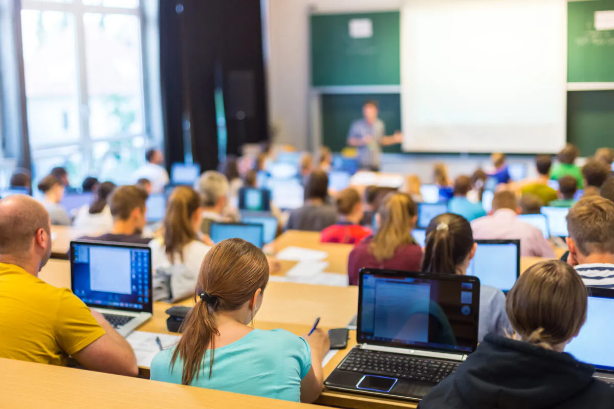 A new survey says 87 percent of Canadian professors describe their political views as left-leaning, compared to 9 percent who characterized themselves as right-leaning. (Matej Kastelic/Shutterstock)