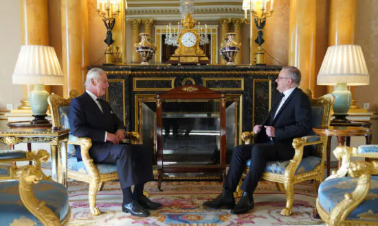 Government Shelves Plan to End Australia’s Connection to Monarchy