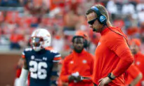 College Football AP Top 25 Takeaways: Veteran QBs Clifford, Nix Deliver Big