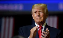 Trump Returns to Mar-a-Lago Following Raid; El Paso Mayor Defends Bussing Immigrants to NYC | NTD News Today